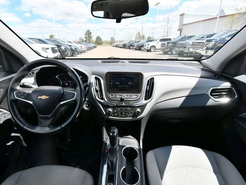 Used 2019 Chevrolet Equinox LT w/ LT True North Edition AWD/4WD image 3