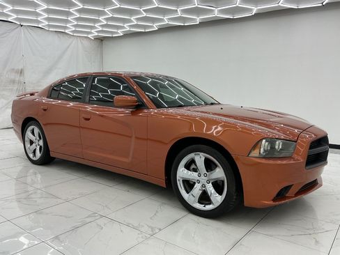 Used 2011 Dodge Charger R/T RWD image 7