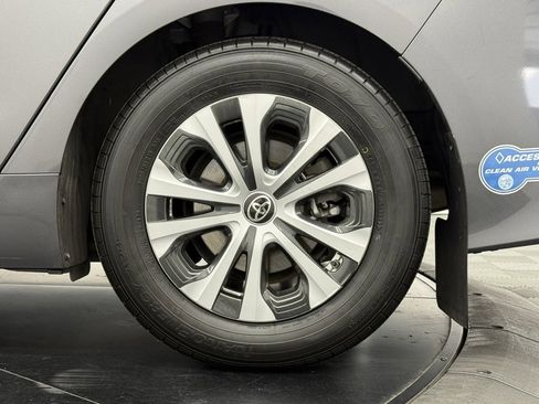 Certified 2021 Toyota Prius Prime LE image 12