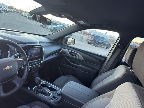 Used 2023 Chevrolet Traverse LT image 26
