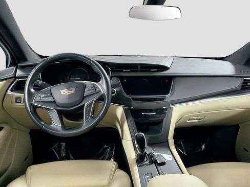 Used 2019 Cadillac XT5 AWD image 24