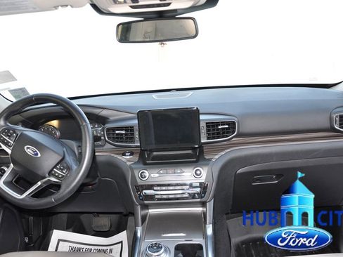 Used 2020 Ford Explorer Limited image 18