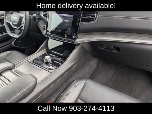 Used 2024 Jeep Wagoneer L Series II image 36