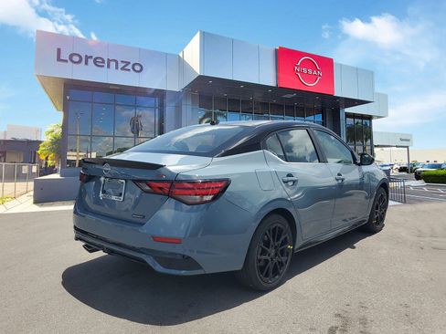 New 2025 Nissan Sentra SR w/ Midnight Edition image 4