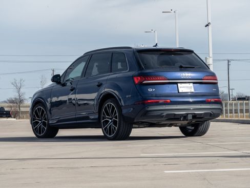Used 2020 Audi Q7 3.0T Prestige w/ Prestige Package image 3