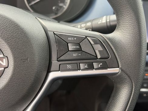 Used 2025 Nissan Versa SV image 22