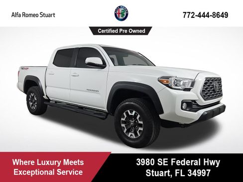 Used 2023 Toyota Tacoma TRD Off-Road w/ Technology Package AWD/4WD image 1