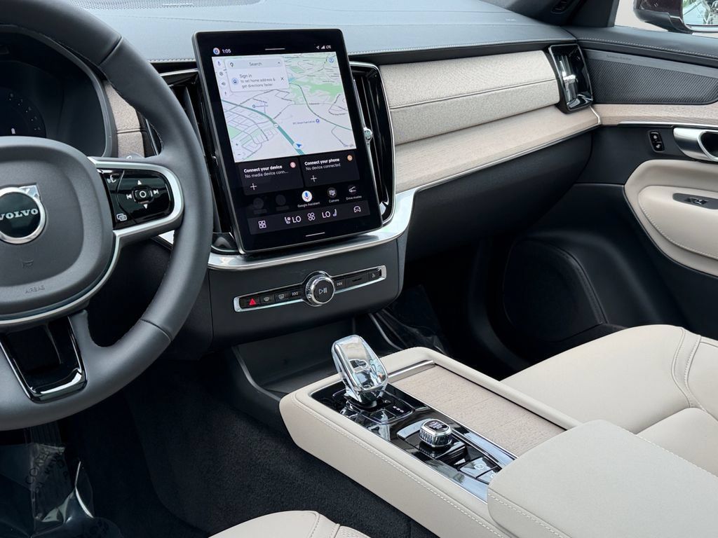 Certified 2026 Volvo XC90 B6 Plus AWD/4WD image 14