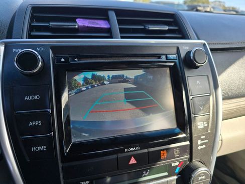 Used 2016 Toyota Camry XLE image 29