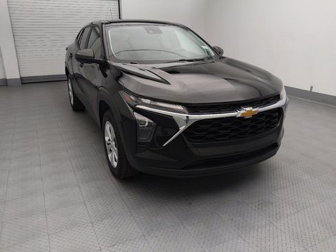 Used 2024 Chevrolet Trax LS FWD image 14