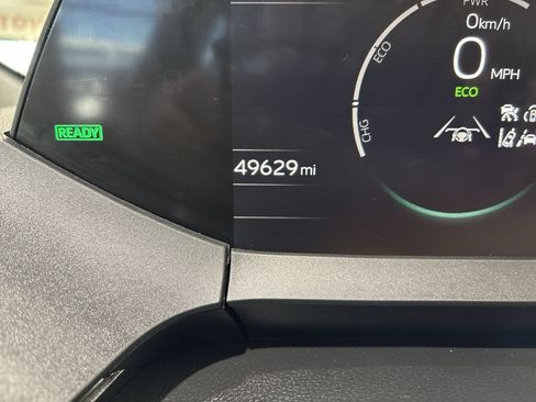 Certified 2024 Toyota Prius LE FWD image 15