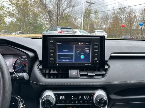 Used 2020 Toyota RAV4 LE w/ All Weather Liner Package AWD/4WD image 23
