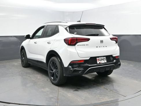 Used 2024 Buick Encore GX Sport Touring FWD image 10
