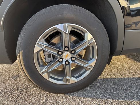 Used 2025 Chevrolet Blazer LT image 11