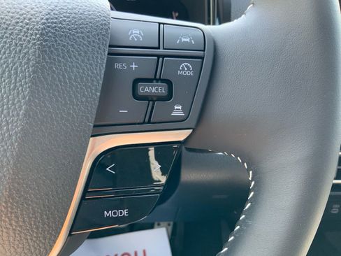 Used 2025 Toyota Camry SE FWD image 22