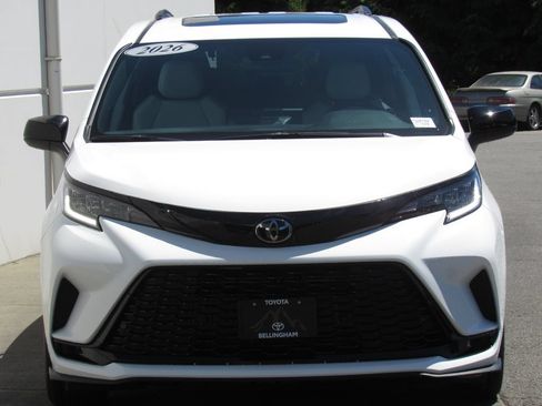 Used 2026 Toyota Sienna XSE AWD/4WD image 3