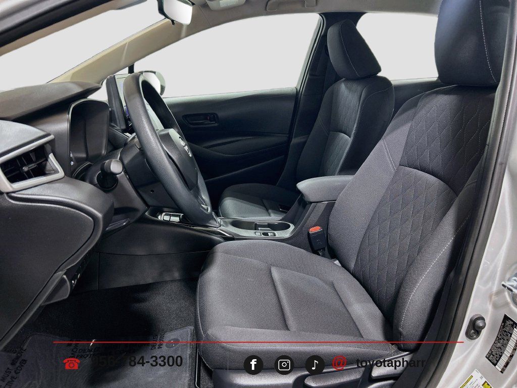 Used 2025 Toyota Corolla LE FWD image 18