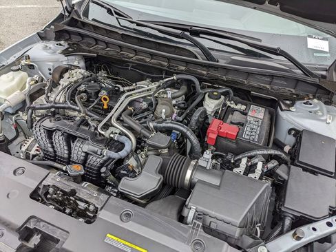 Used 2024 Nissan Altima 2.5 SV image 57