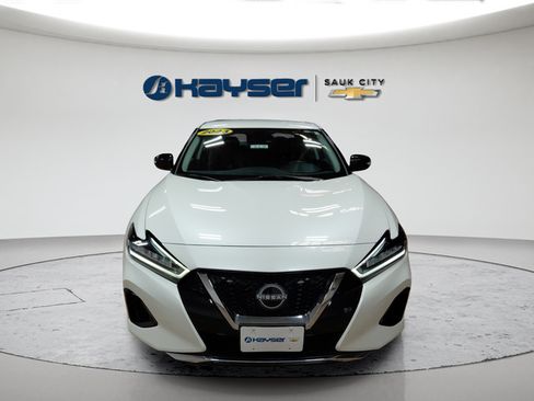 Used 2023 Nissan Maxima SV w/ Floor Mat Group FWD image 2