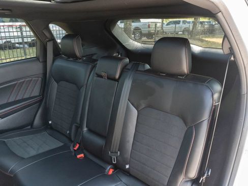 Used 2024 Ford Edge ST-Line w/ Class II Trailer Tow Package AWD/4WD image 20