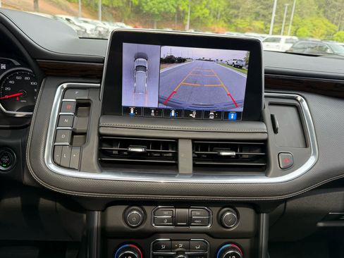 Used 2021 Chevrolet Tahoe Premier w/ Premium Package image 17