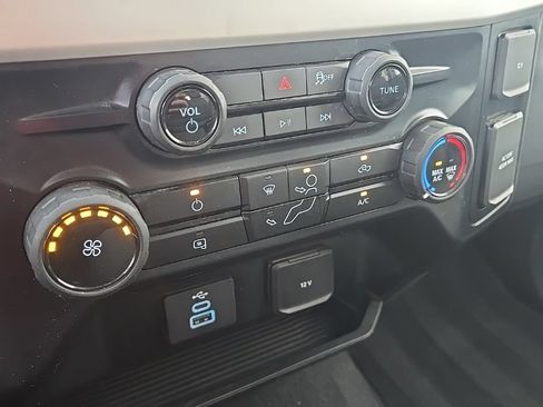 Used 2025 Ford F250 XLT AWD/4WD image 26