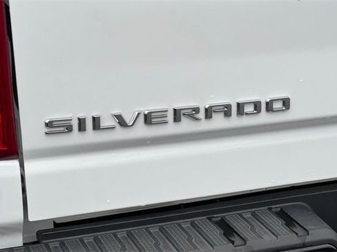 Used 2025 Chevrolet Silverado 2500 Custom w/ Custom Value Package image 36