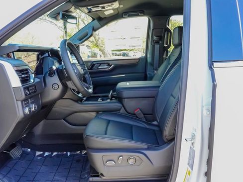 New 2026 GMC Yukon XL Denali image 13