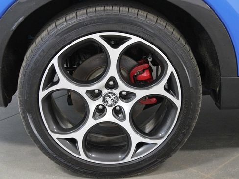 Used 2024 Alfa Romeo Tonale Veloce AWD/4WD image 16