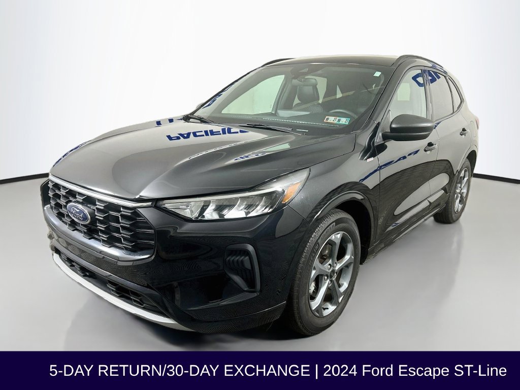 Used 2024 Ford Escape ST-Line w/ Tech Pack #1 FWD image 4