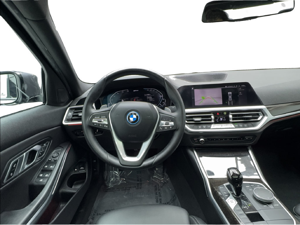 Used 2022 BMW 330e w/ Driving Assistance Package RWD image 40