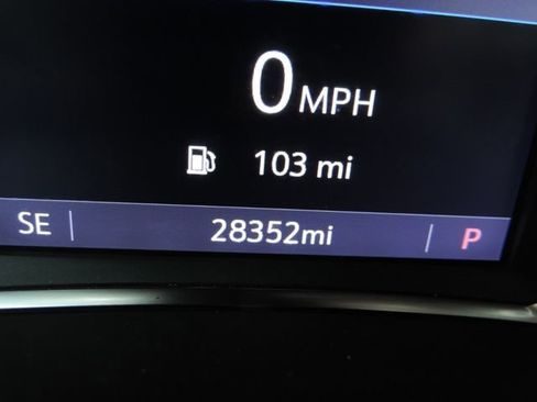 Used 2022 GMC Terrain SLT w/ Elevation Edition image 33