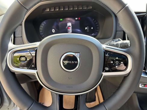Used 2026 Volvo XC90 B6 Plus w/ Protection Package Premier AWD/4WD image 17