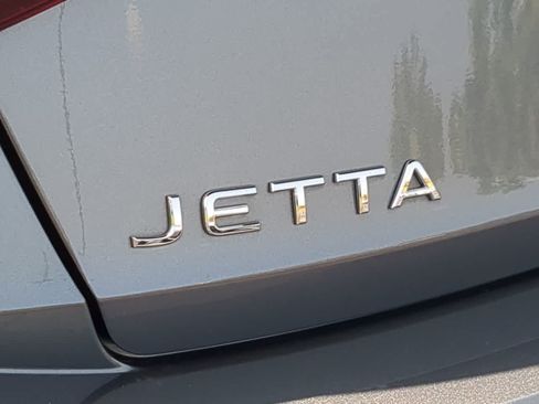 Used 2022 Volkswagen Jetta SE FWD image 12