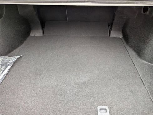 Used 2020 Toyota Camry SE image 6