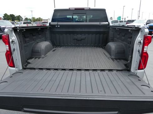 Used 2021 Chevrolet Silverado 1500 RST AWD/4WD image 16