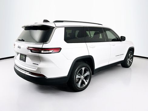 Used 2023 Jeep Grand Cherokee L Limited RWD image 9