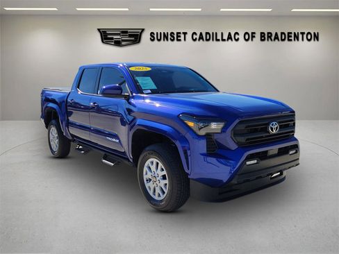 Used 2025 Toyota Tacoma SR5 image 31