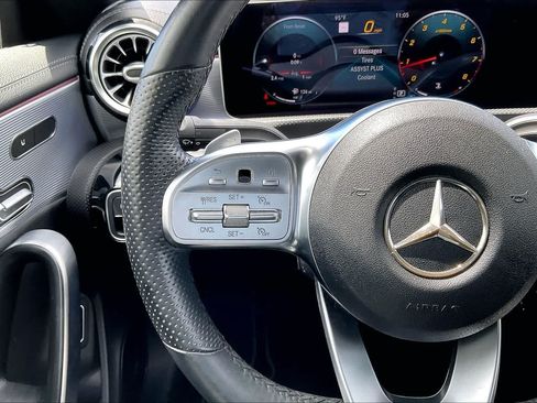 Used 2020 Mercedes-Benz CLA 250 image 24