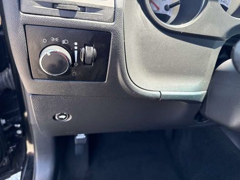 Used 2013 Dodge Challenger SXT RWD image 30