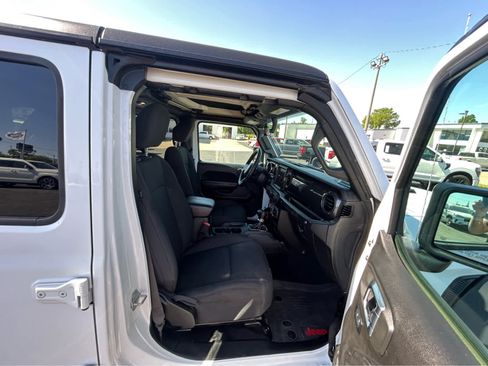 Used 2023 Jeep Wrangler Unlimited Sport AWD/4WD image 17