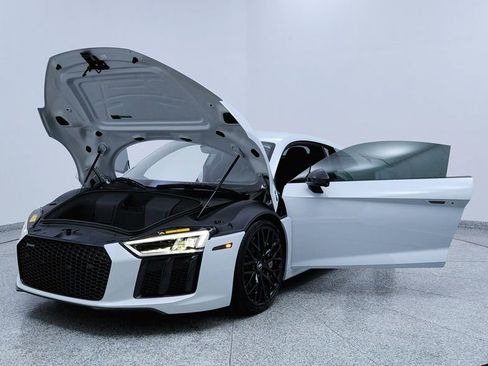 Used 2018 Audi R8 V10 plus image 9