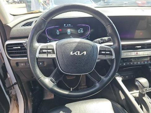 Used 2025 Kia Telluride S AWD/4WD image 9