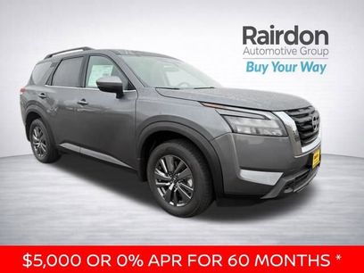 New 2025 Nissan Pathfinder SV w/ SV Premium Package