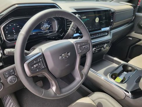 Certified 2025 Chevrolet Silverado 2500 ZR2 w/ Technology Package AWD/4WD image 13