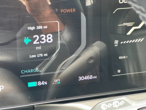 Certified 2024 Kia EV9 Light Long Range RWD image 28