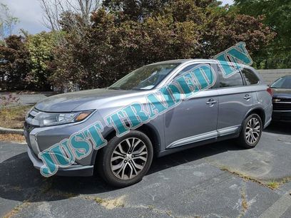 Used 2017 Mitsubishi Outlander ES