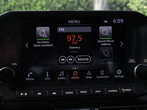 Used 2024 Nissan Pathfinder SL w/ SL Premium Package FWD image 32