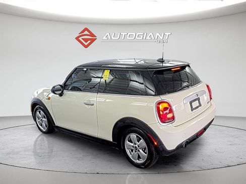 Used 2014 MINI Cooper 2-Door Hardtop image 3