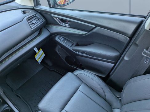 Certified 2025 Subaru Ascent Bronze Edition w/ Onyx Package image 18